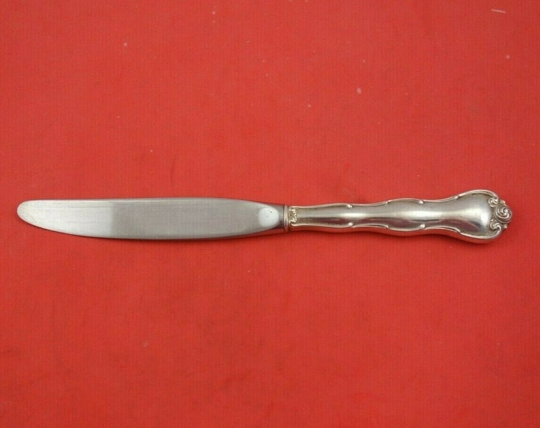 Gorham Rondo Sterling Silver Junior Knife 7.5 Inch Heirloom: Gorham Rondo Sterling Silver Junior Knife 7.5 Inch Heirloom Introducing the Rondo by Gorham Sterling Silver Junior Knife, a timeless piece of heirloom silverware measuring 7 1/2 inches. Crafted with a