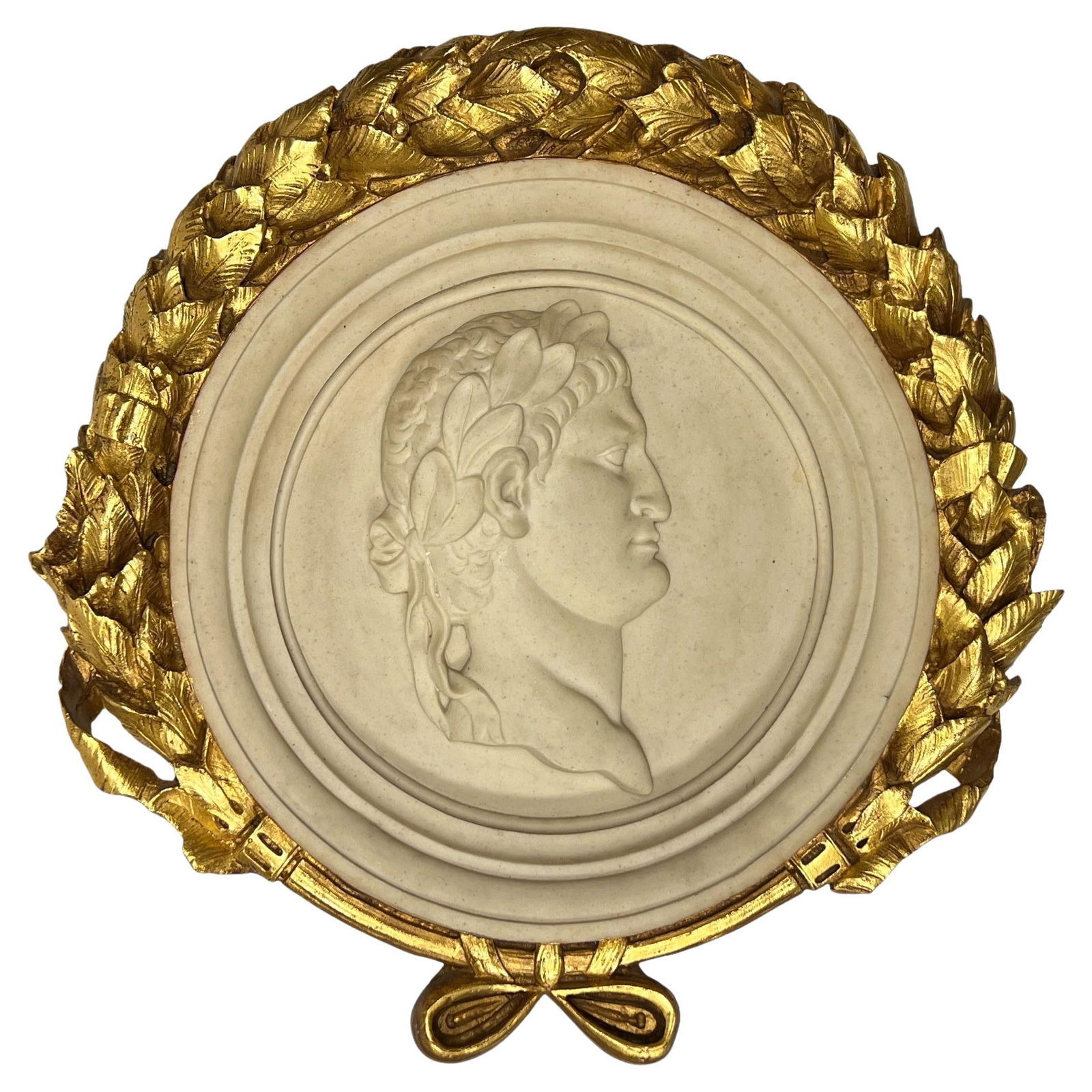 Grand Tour Style Marble Dust Roman Emperor Relief in Laurel Gilt Frame: Grand Tour Style Marble Dust Roman Emperor Relief in Laurel Gilt Frame This circular Italian-style marble dust relief plaque features a depiction of a Roman emperor, possibly Nero. The artwork is moun