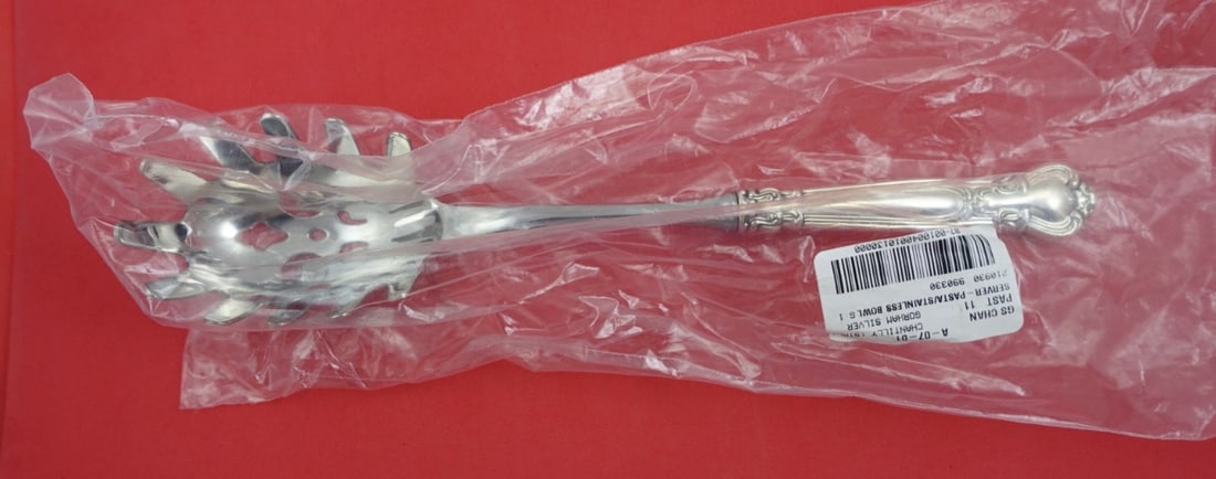 Gorham Chantilly Sterling Silver 11 1/4 Pasta Server Factory Sealed: Gorham Chantilly Sterling Silver 11 1/4 Pasta Server Factory Sealed Presenting the Chantilly by Gorham Pasta Server, a beautifully crafted serving piece made from high-quality sterling silver. This el