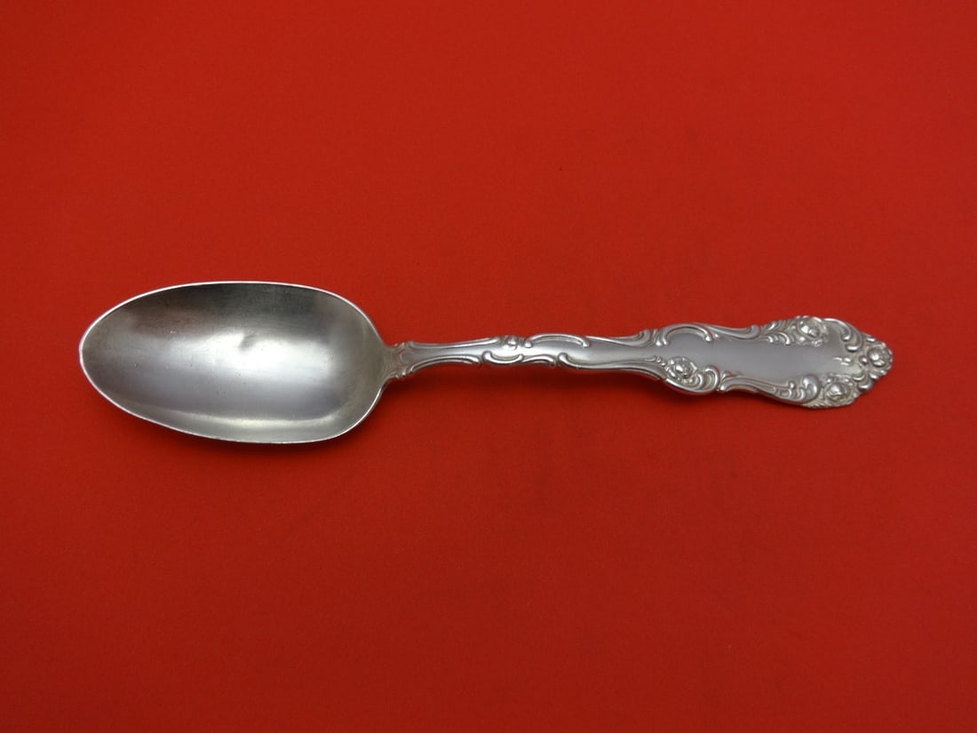 Towle Old English Sterling Silver Soup Spoon 7 Inch: Towle Old English Sterling Silver Soup Spoon 7 Inch This exquisite Old English pattern soup spoon from Towle is crafted from high-quality sterling silver, measuring 7 inches in length. The spoon featu