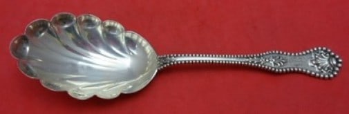 Dominick & Haff Charles II Sterling Silver Berry Spoon 8": Dominick & Haff Charles II Sterling Silver Berry Spoon 8" This exquisite serving spoon is a Charles II pattern berry spoon crafted by Dominick & Haff. Made from high-quality sterling silver, this 8" s