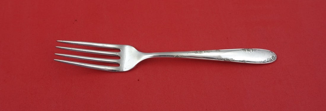 Towle Madeira Sterling Silver Junior Fork 6 Inch Cake Server: Towle Madeira Sterling Silver Junior Fork 6 Inch Cake Server This Madeira Junior Fork by Towle is a stunning piece crafted from sterling silver, designed in the elegant Madeira pattern. Measuring 6 in