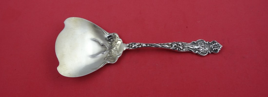 Wallace Irian Sterling Silver Tomato Server 7 5/8" with Gold Wash: Wallace Irian Sterling Silver Tomato Server 7 5/8" with Gold Wash This exquisite tomato server from the Irian pattern by Wallace showcases the elegance of Art Nouveau design. Crafted from sterling sil