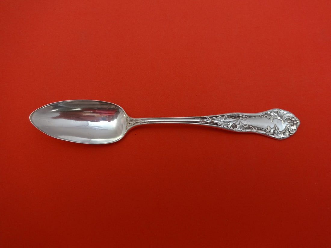EHH Smith Holly Pattern Silverplate Grapefruit Spoon 5 7/8 inch: EHH Smith Holly Pattern Silverplate Grapefruit Spoon 5 7/8 inch This exquisite grapefruit spoon features the "Holly" pattern, crafted by EHH Smith / National, showcasing a timeless design from the ear