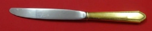 Lunt William & Mary Vermeil Sterling Silver Knife 8 5/8": Lunt William & Mary Vermeil Sterling Silver Knife 8 5/8" This exquisite knife features the elegant William & Mary pattern, crafted from high-quality sterling silver with a vermeil (gold) finish by Lun