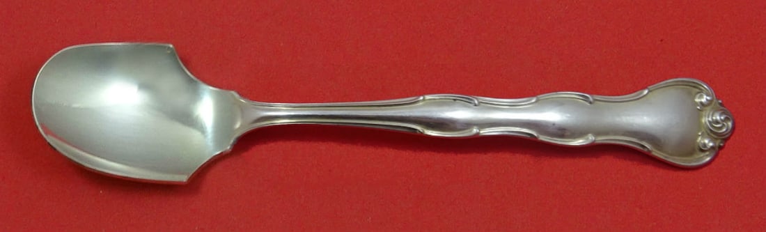Gorham Rondo Sterling Silver Cheese Scoop Custom Made 5 3/4": Gorham Rondo Sterling Silver Cheese Scoop Custom Made 5 3/4" Introducing the Rondo Cheese Scoop by Gorham, a stunning piece crafted from high-quality sterling silver. This custom-made serving piece me
