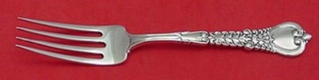 Tiffany & Co Florentine Sterling Silver Fork 6.75 inches: Tiffany & Co Florentine Sterling Silver Fork 6.75 inches This exquisite Florentine regular fork by Tiffany & Co. is a stunning piece of sterling silverware crafted between 1900 and 1940. With a length