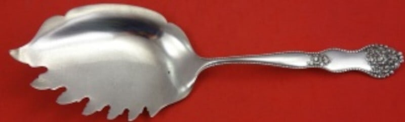 Mount Vernon Adolphus Sterling Silver Macaroni Server 8.25" Vintage Piece: Mount Vernon Adolphus Sterling Silver Macaroni Server 8.25" Vintage Piece Presenting a stunning Adolphus macaroni server from Mount Vernon, crafted from high-quality sterling silver. This elegant serv
