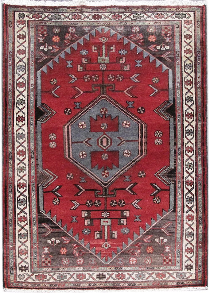 3.9 x 5.4 Persian Abadeh Hamadan Rug Hand Knotted Wool Geometric Design: 3.9 x 5.4 Persian Abadeh Hamadan Rug Hand Knotted Wool Geometric Design Free continental US Shipping This Persian Abadeh rug features a traditional geometric pattern inspired by the village weaving he