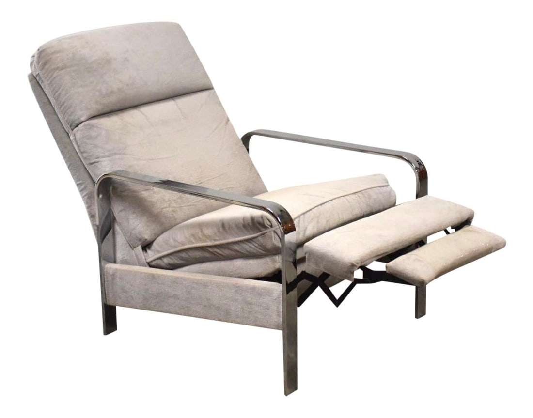 Milo Baughman Grey Upholstered Chrome Lounge Chair Recliner: Milo Baughman Grey Upholstered Chrome Lounge Chair Recliner Introducing a stunning mid-century modern recliner lounge chair designed by Milo Baughman, produced by the Design Institute of America. This