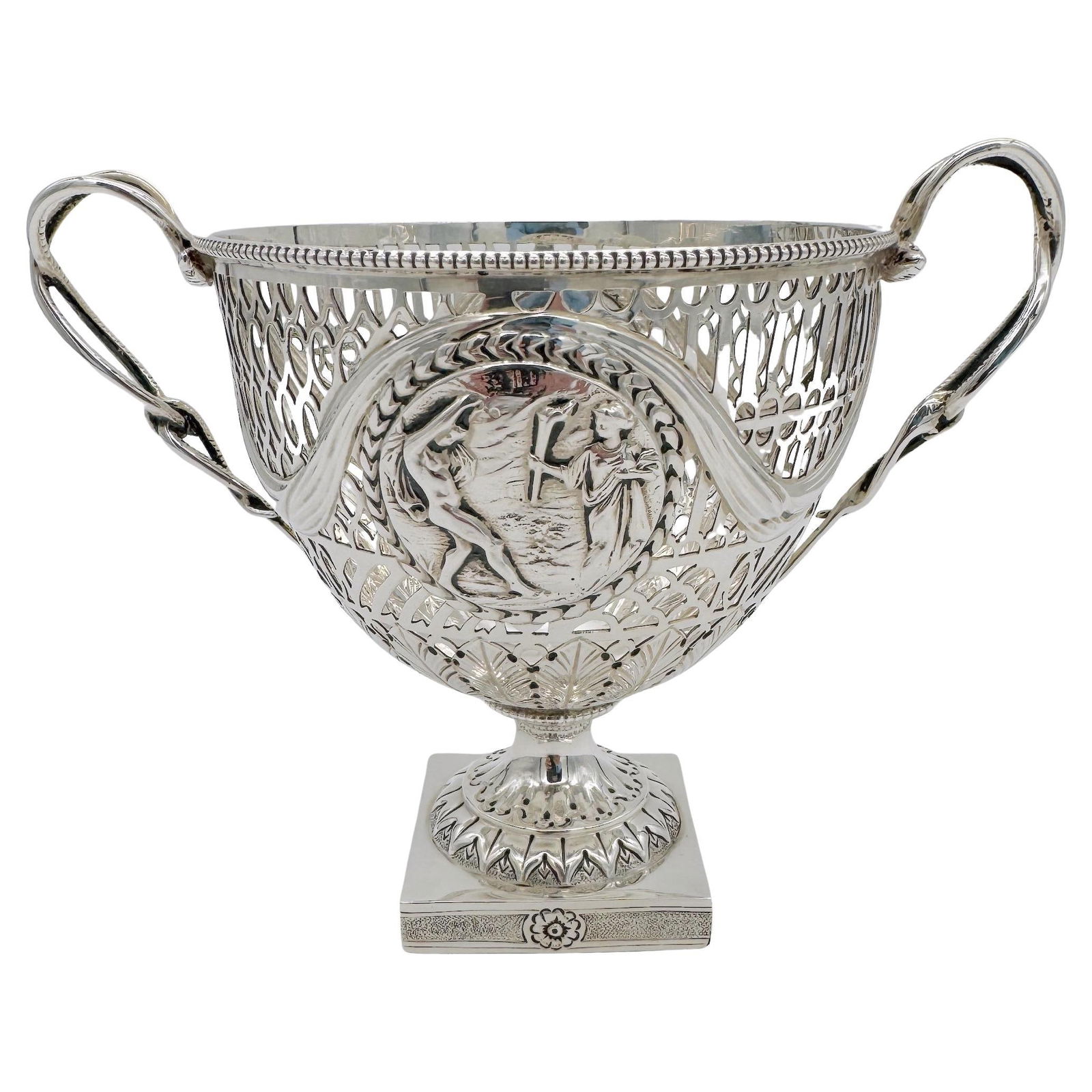 Georgian Sterling Silver Bowl by Nathan & Hayes 1771-1772 with Roman Vignettes: Georgian Sterling Silver Bowl by Nathan & Hayes 1771-1772 with Roman Vignettes This exceptional Geo III Sterling Pierced Grand Tour Bowl, crafted by Nathaniel and Hayes in Newcastle from 1771-1772, ex