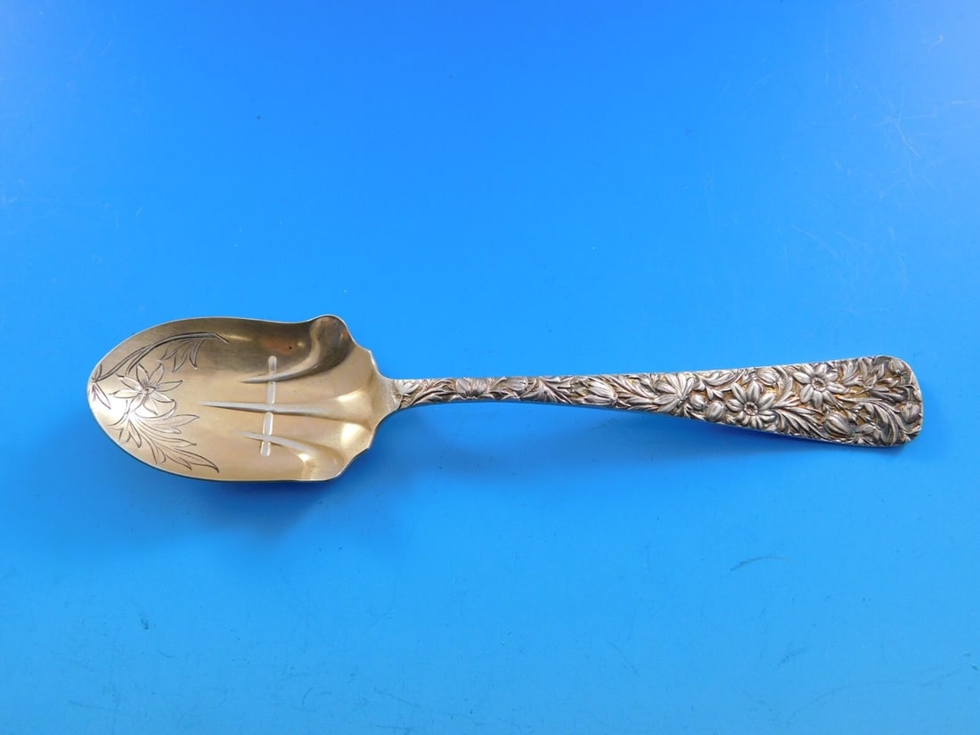 Towle Arlington Sterling Silver Ice Cream Spoon Gold-Washed Daisy 5 3/8in: Towle Arlington Sterling Silver Ice Cream Spoon Gold-Washed Daisy 5 3/8in This exquisite Arlington ice cream spoon by Towle is crafted from high-quality sterling silver and features a stunning gold-wa