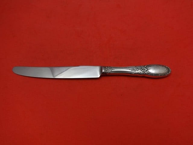Towle Old Mirror Sterling Silver Dinner Knife 9 3/4 Vintage Flatware: Towle Old Mirror Sterling Silver Dinner Knife 9 3/4 Vintage Flatware This vintage dinner knife features the elegant Old Mirror pattern by Towle. Crafted from high-quality sterling silver, it has a hol