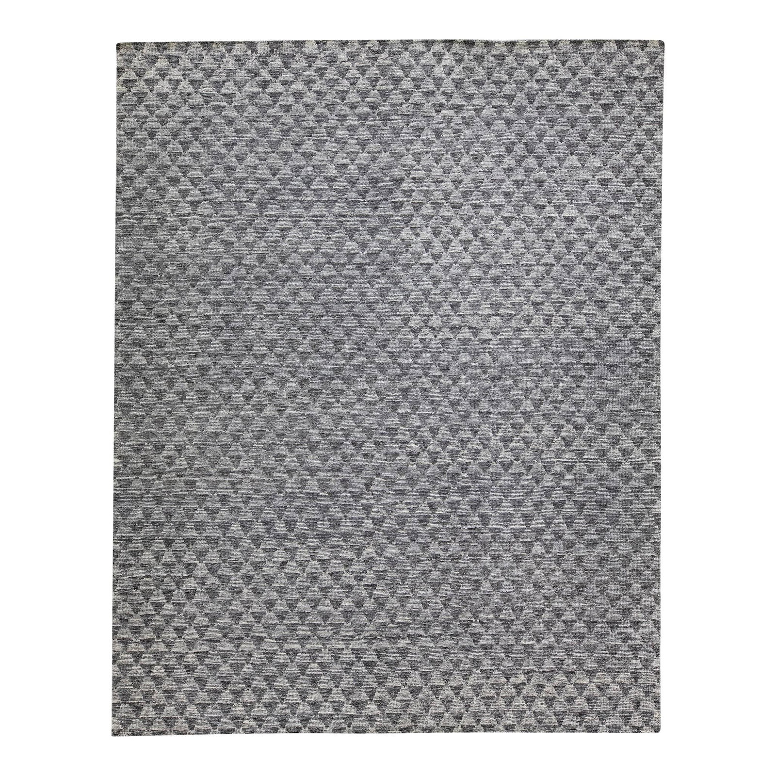 Safi Collection Gray Wool Handmade Rug 9'3 x 11'8: Safi Collection Gray Wool Handmade Rug 9'3 x 11'8 Experience the elegance of this hand-knotted wool rug from the Modern Safi Collection. Featuring a striking gray field with intricate all-over geometr