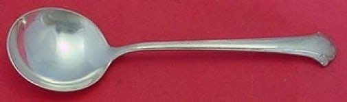 Towle Chippendale Sterling Silver Gumbo Soup Spoon 7 1/8 Vintage: Towle Chippendale Sterling Silver Gumbo Soup Spoon 7 1/8 Vintage Discover the elegance of the Chippendale by Towle Sterling Silver Gumbo Soup Spoon, measuring 7 1/8 inches. This vintage piece, crafted