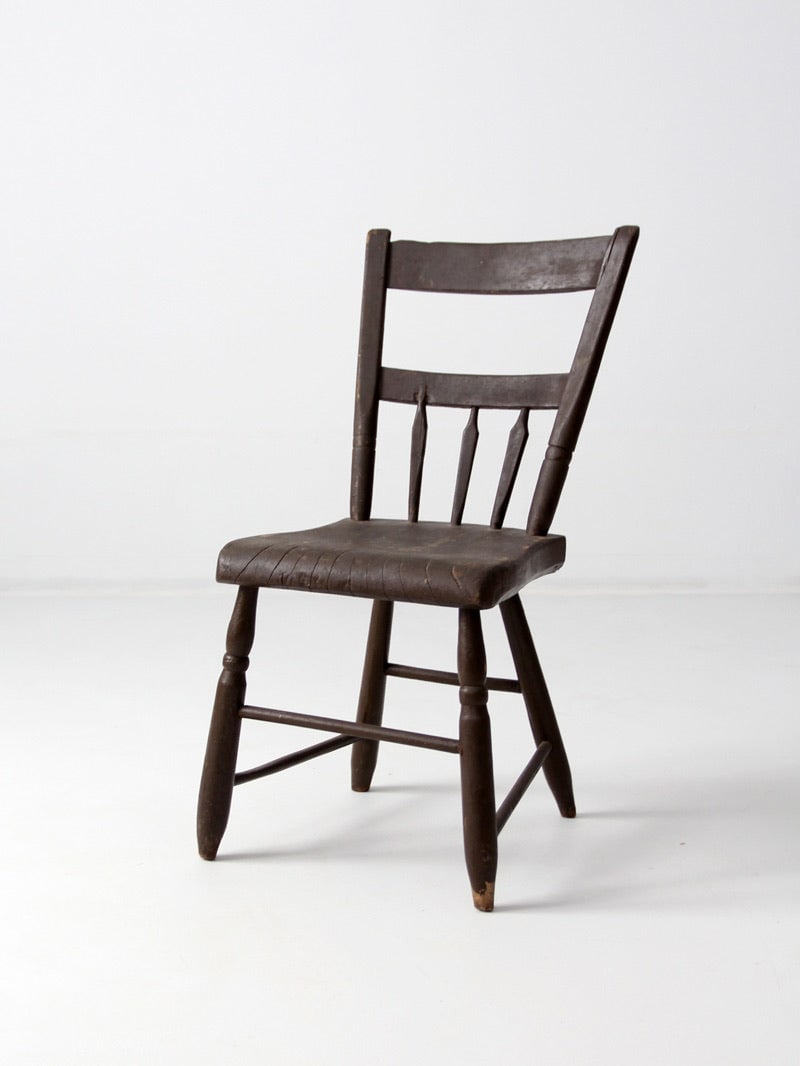 Late 19th Century Farmhouse Wooden Chair With Plank Seat and Turned Legs: Late 19th Century Farmhouse Wooden Chair With Plank Seat and Turned Legs This late 19th century plank seat chair exemplifies early farmhouse furniture with its broad solid seat and turned legs, offeri