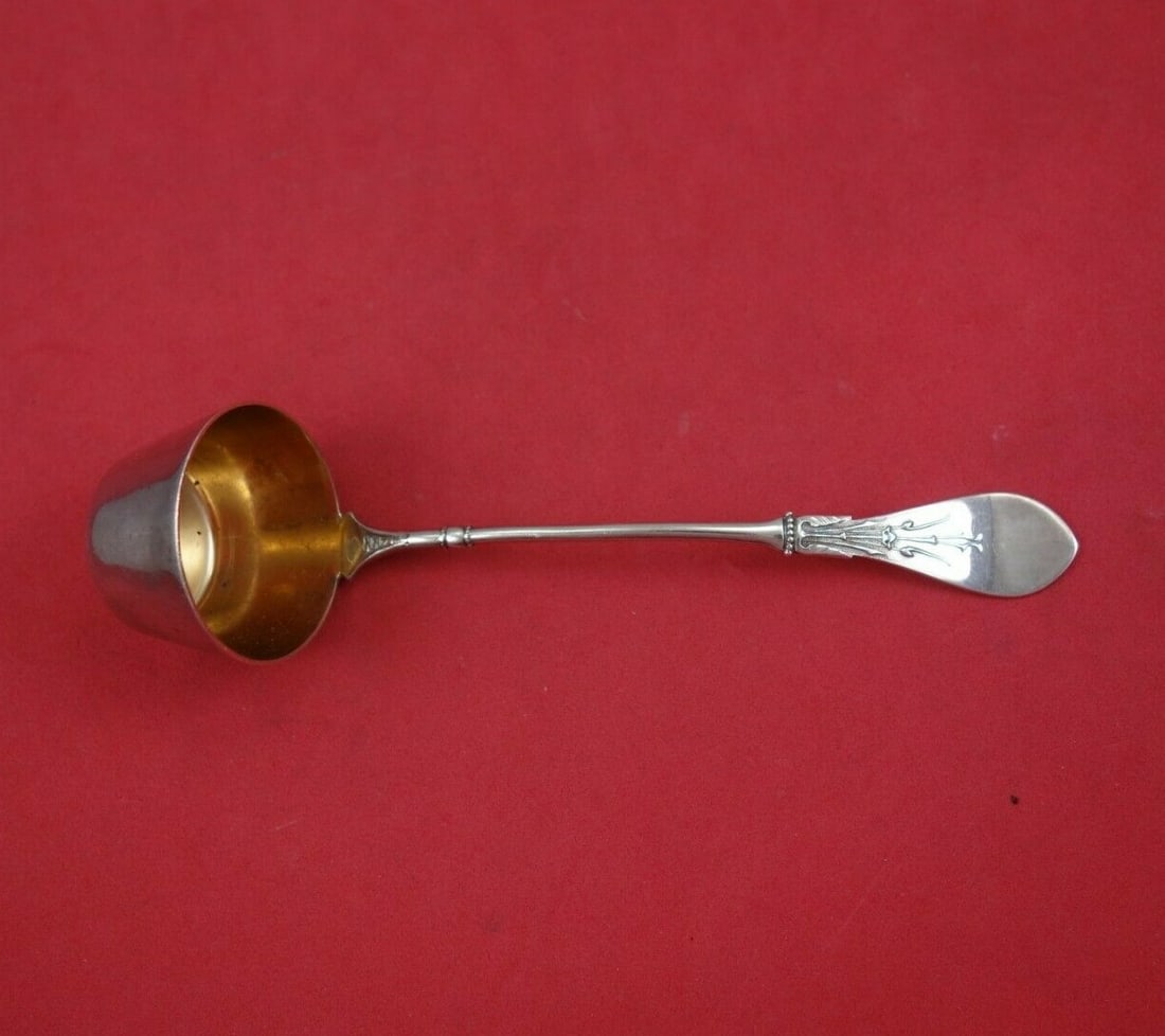 Gorham New Tipt Sterling Silver Bucket Ladle Gold Wash 5.5": Gorham New Tipt Sterling Silver Bucket Ladle Gold Wash 5.5" This exquisite ladle from Gorham showcases the elegant New Tipt pattern, crafted from high-quality sterling silver. With a luxurious gold-wa