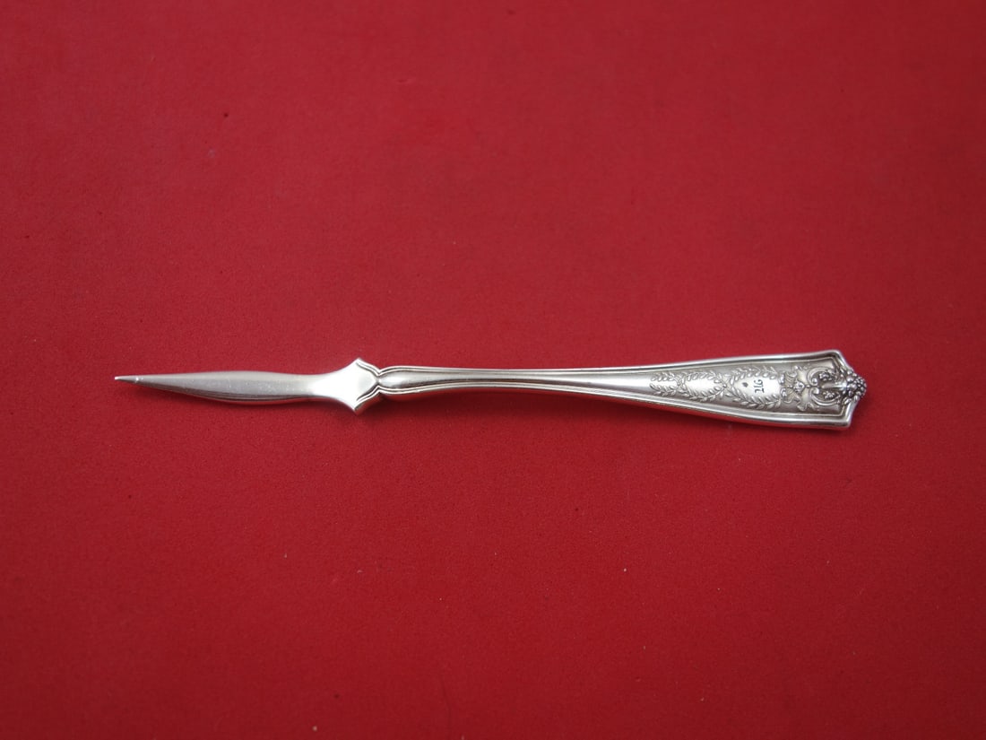 Winthrop Nut Pick by Tiffany & Co. Sterling Silver 4.5" Monogrammed: Winthrop Nut Pick by Tiffany & Co. Sterling Silver 4.5" Monogrammed Presenting a charming Winthrop pattern nut pick by Tiffany & Co., crafted from high-quality sterling silver. This exquisite piece me