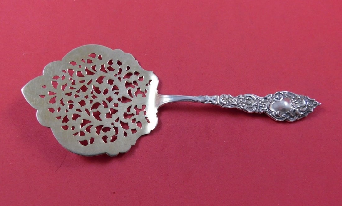 Unger Passaic Sterling Silver Cucumber Server Gold Wash 6 3/8 in: Unger Passaic Sterling Silver Cucumber Server Gold Wash 6 3/8 in This exquisite cucumber server, part of the Passaic pattern by Unger, is crafted from sterling silver and features a luxurious gold was