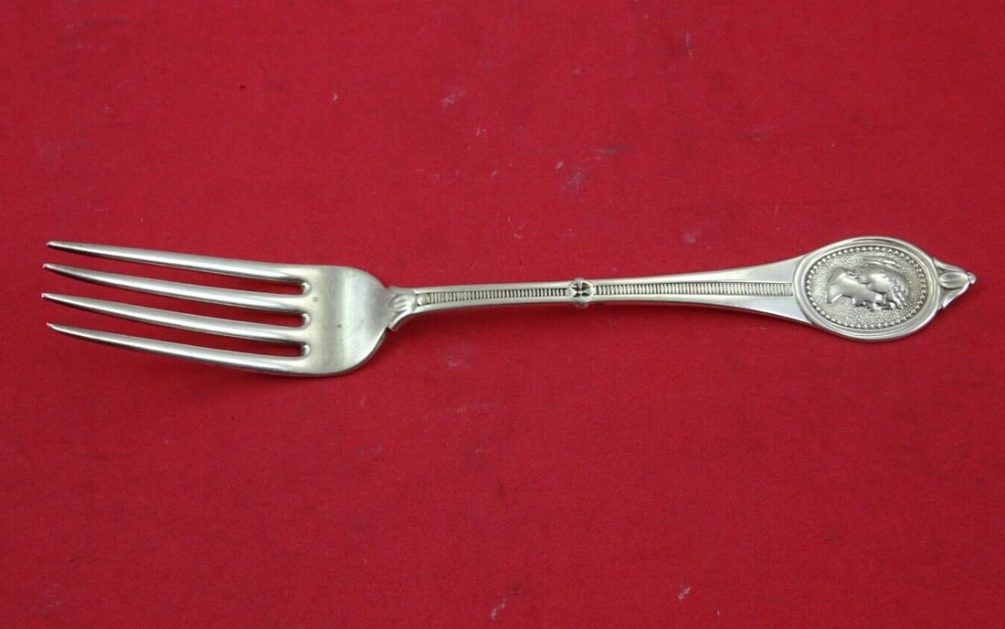 Sperry D Brower Medallion Sterling Silver Fork 6 5/8": Sperry D Brower Medallion Sterling Silver Fork 6 5/8" This exquisite Sterling Silver Regular Fork is a part of the Medallion pattern by Sperry D. Brower, measuring 6 5/8" in length. Crafted with atten