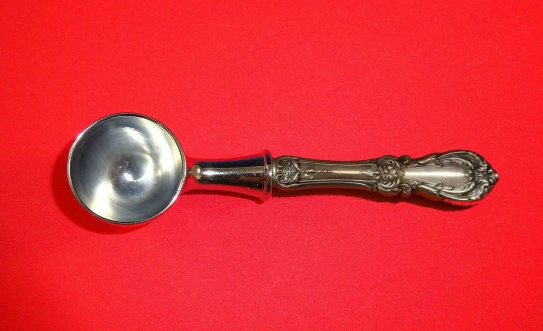 Reed and Barton Burgundy Sterling Silver Custom Coffee Scoop 6 Inches: Reed and Barton Burgundy Sterling Silver Custom Coffee Scoop 6 Inches This custom-made coffee scoop by Reed and Barton features a beautiful Burgundy pattern and is crafted from sterling silver with a