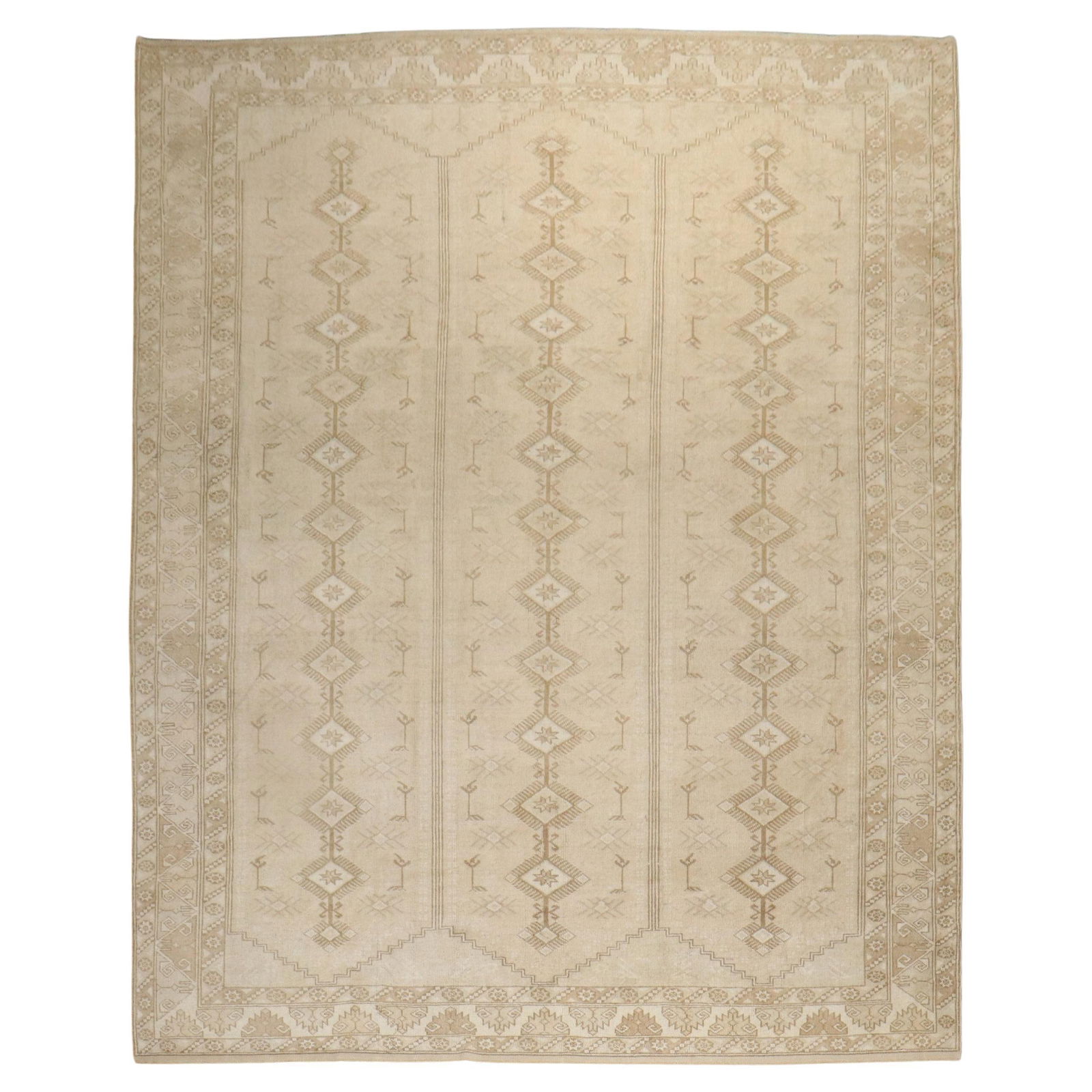Mid-20th Century Tulu Turkish Hand-Knotted Wool Rug 8'11'' x 12': Mid-20th Century Tulu Turkish Hand-Knotted Wool Rug 8'11'' x 12' This exquisite Turkish Anatolian rug features a traditional Tulu style, showcasing the rich craftsmanship of mid-20th century textiles.