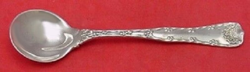 Tiffany & Co Wave Edge Sterling Silver Sherbet Spoon 5 3/4": Tiffany & Co Wave Edge Sterling Silver Sherbet Spoon 5 3/4" This exquisite sherbet spoon features the elegant Wave Edge pattern, crafted from high-quality sterling silver by Tiffany & Co. Measuring 5
