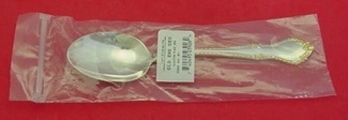 Lunt English Georgian Gold Sterling Silver 7 Inch Soup Spoon: Lunt English Georgian Gold Sterling Silver 7 Inch Soup Spoon This exquisite 7" place soup spoon is crafted from high-quality sterling silver and features the elegant English Georgian Gold pattern by L
