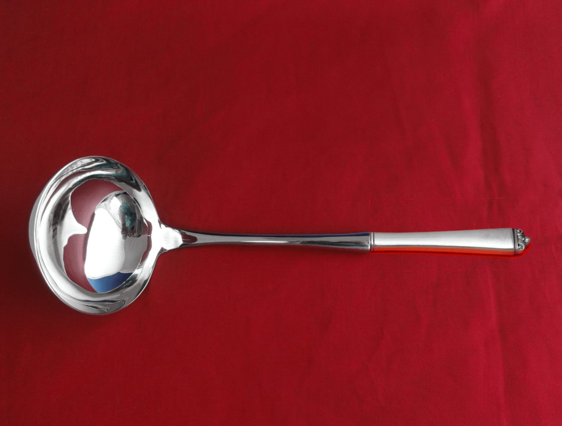Oneida Reigning Beauty Sterling Silver Soup Ladle 10 1/2 Custom Made: Oneida Reigning Beauty Sterling Silver Soup Ladle 10 1/2 Custom Made This exquisite soup ladle features the elegant 'Reigning Beauty' pattern by Oneida, crafted from high-quality sterling silver. Meas