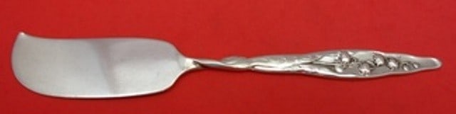 Whiting Sterling Silver Lily of the Valley Butter Spreader 5 3/4 Inch Knife: Whiting Sterling Silver Lily of the Valley Butter Spreader 5 3/4 Inch Knife This exquisite butter spreader features the elegant 'Lily of the Valley' pattern by Whiting. Crafted from high-quality sterl