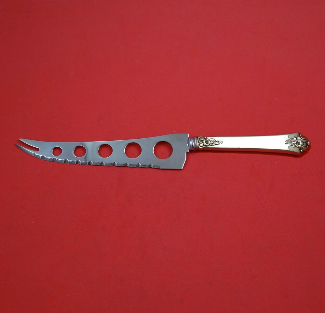 Royal Crest Castle Rose Sterling Silver Charcuterie Knife 9 3/4" Custom Design: Royal Crest Castle Rose Sterling Silver Charcuterie Knife 9 3/4" Custom Design Introducing the Castle Rose Large Charcuterie Knife by Royal Crest, a stunning addition to your dining experience. Crafte