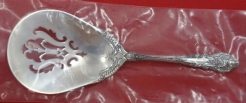 Wallace Sir Christopher Sterling Silver Nut Spoon 5 3/8 Inch New: Wallace Sir Christopher Sterling Silver Nut Spoon 5 3/8 Inch New This exquisite serving spoon is part of the Sir Christopher pattern by Wallace. Crafted from high-quality sterling silver, this nut spo