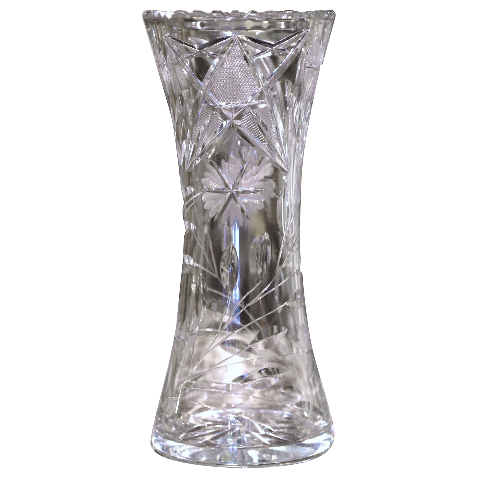 Mid-Century French Cut Crystal Trumpet Vase with Floral Motifs: Mid-Century French Cut Crystal Trumpet Vase with Floral Motifs This exquisite Vintage Cut Crystal Trumpet Vase is a stunning addition to any decor. Crafted in France around 1970, this tall vase showca
