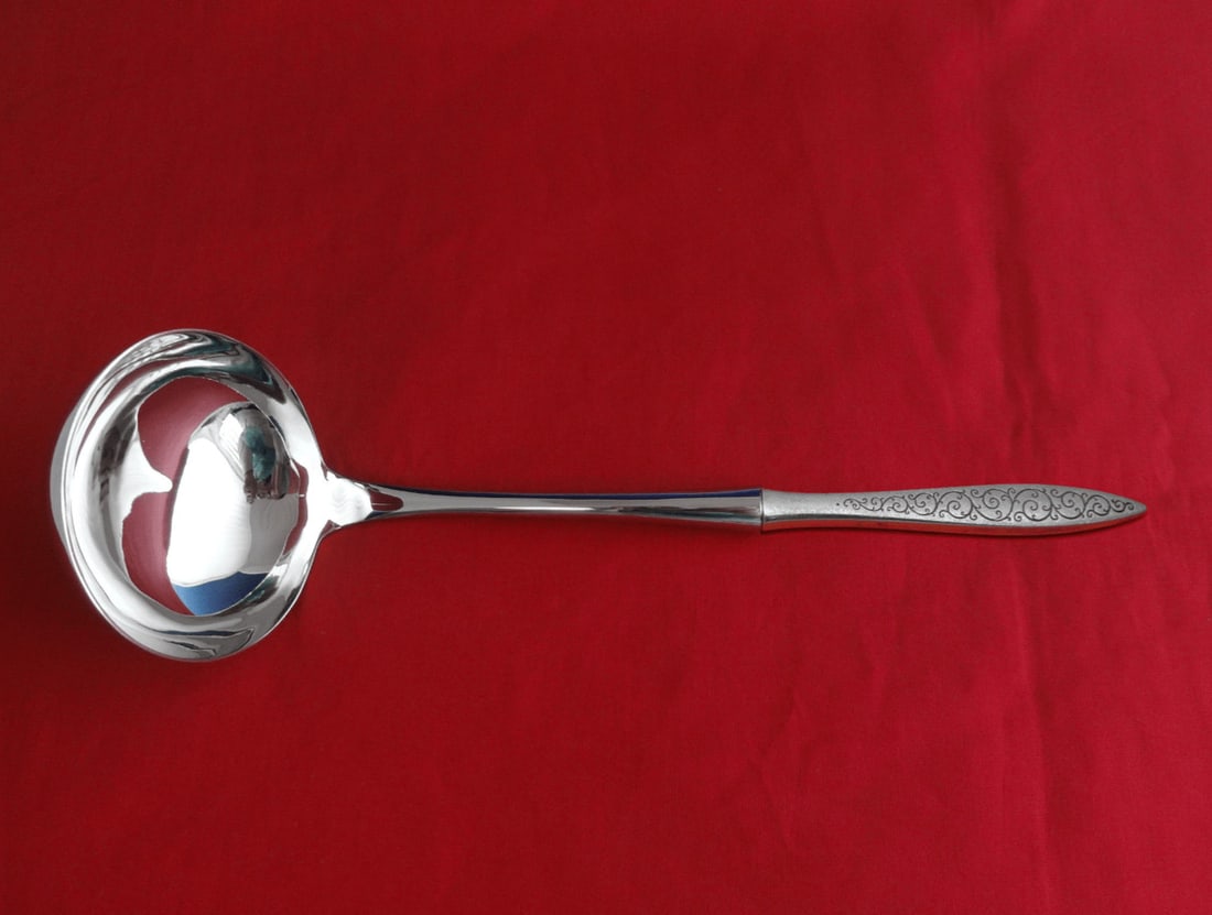 Wallace Spanish Lace Sterling Silver Soup Ladle 10.5 Custom Made: Wallace Spanish Lace Sterling Silver Soup Ladle 10.5 Custom Made This stunning soup ladle features the elegant Spanish Lace pattern by Wallace, renowned for its exquisite craftsmanship. Made from high
