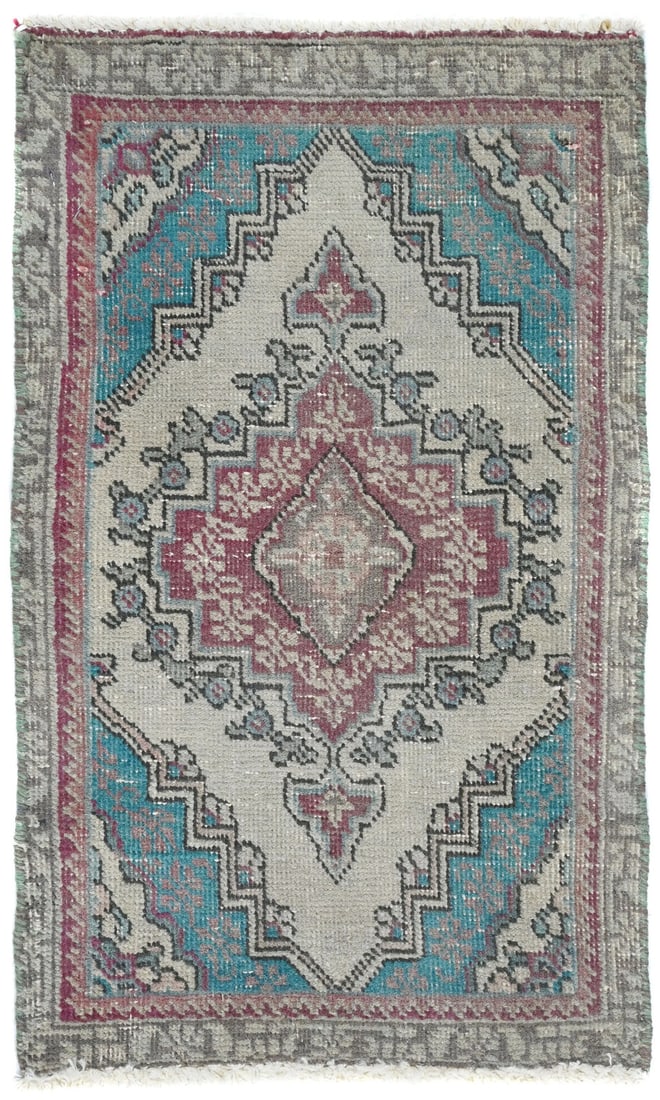 Handmade Semi-Antique Floral Wool Rug 1'5 x 2'4 Vintage Style: Handmade Semi-Antique Floral Wool Rug 1'5 x 2'4 Vintage Style This exquisite semi-antique handmade Oriental rug features a muted floral pattern in a blend of cream, red, teal, and charcoal hues. Measu