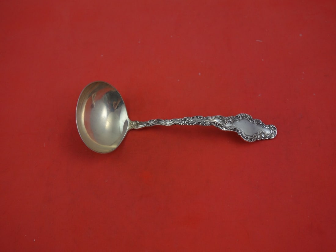 Durgin Watteau Sterling Silver 7 Inch Gravy Ladle Vintage Serving: Durgin Watteau Sterling Silver 7 Inch Gravy Ladle Vintage Serving This vintage 7" gravy ladle features the elegant Watteau pattern by Durgin, crafted from high-quality sterling silver. The ladle showc