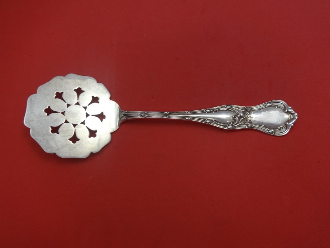 Gothic Pattern Shiebler Sterling Silver Tomato Server 7 7/8 Inch (1 of 1)