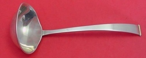 Gorham Gold Tip Sterling Silver Sauce Ladle 5.5": Gorham Gold Tip Sterling Silver Sauce Ladle 5.5" This exquisite sauce ladle features the elegant Gold Tip pattern by Gorham, crafted from high-quality sterling silver. Measuring 5 1/2" in length, it i