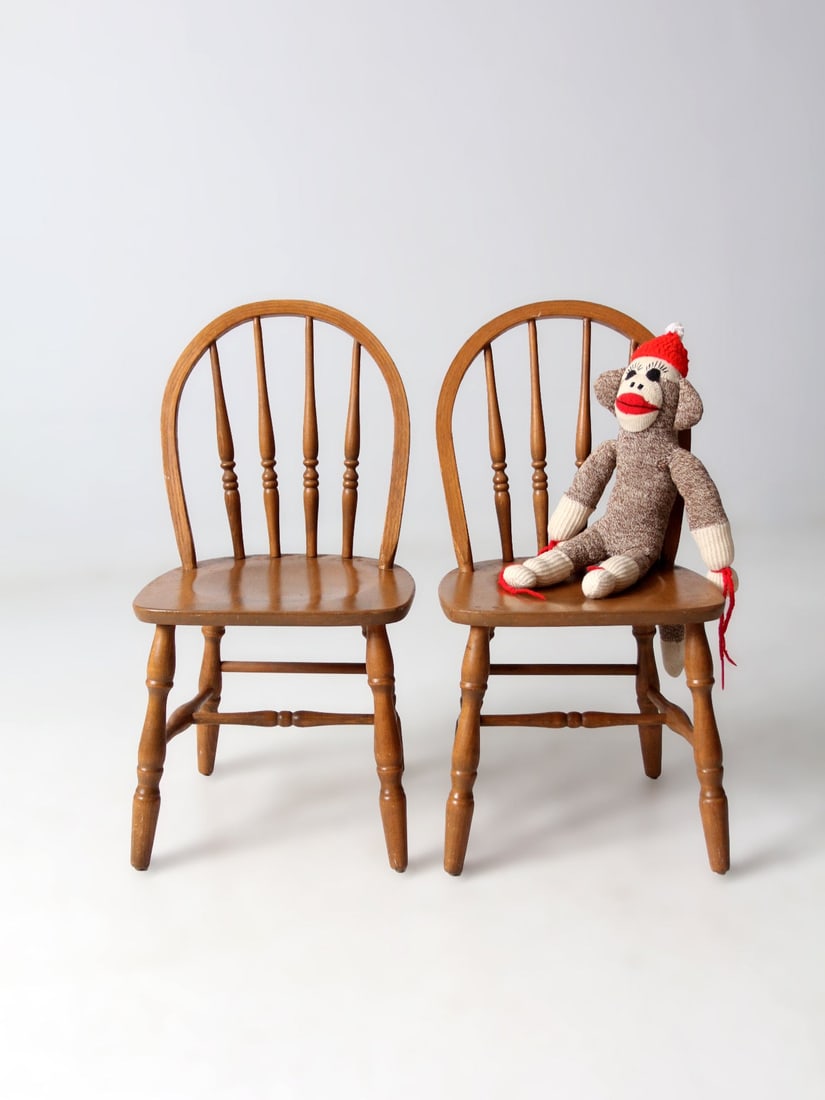 Pair of Vintage Windsor Children's Chairs by Union City Chair Company (1 of 11)