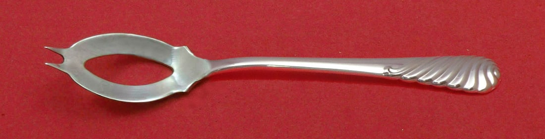 Gorham Sea Sculpture Sterling Silver Olive Spoon Custom 5 3/4": Gorham Sea Sculpture Sterling Silver Olive Spoon Custom 5 3/4" This exquisite Sea Sculpture Olive Spoon, crafted by Gorham, showcases the elegance of sterling silver in a beautifully designed piece. W