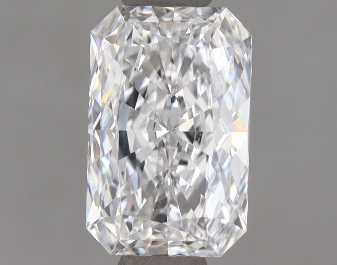 Loose Diamond - RADIANT 1.06ct D VVS1: Loose Diamond - RADIANT 1.06ct D VVS1 Source: This is a real non-mined Diamond that has been grown in a lab Shape: RADIANT Carats: 1.06 Color: D Clarity: VVS1 Certification: IGI Video: Video Link 