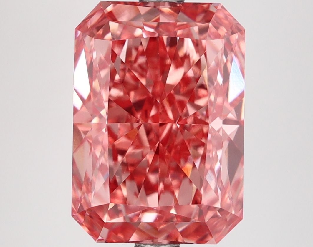Loose Diamond - RADIANT 4.7ct Fancy Vivid Pink VS1: Loose Diamond - RADIANT 4.7ct Fancy Vivid Pink VS1 Source: This is a real non-mined Diamond that has been grown in a lab Shape: RADIANT Carats: 4.7 Color: Fancy Vivid Pink Certification: IGI Video: