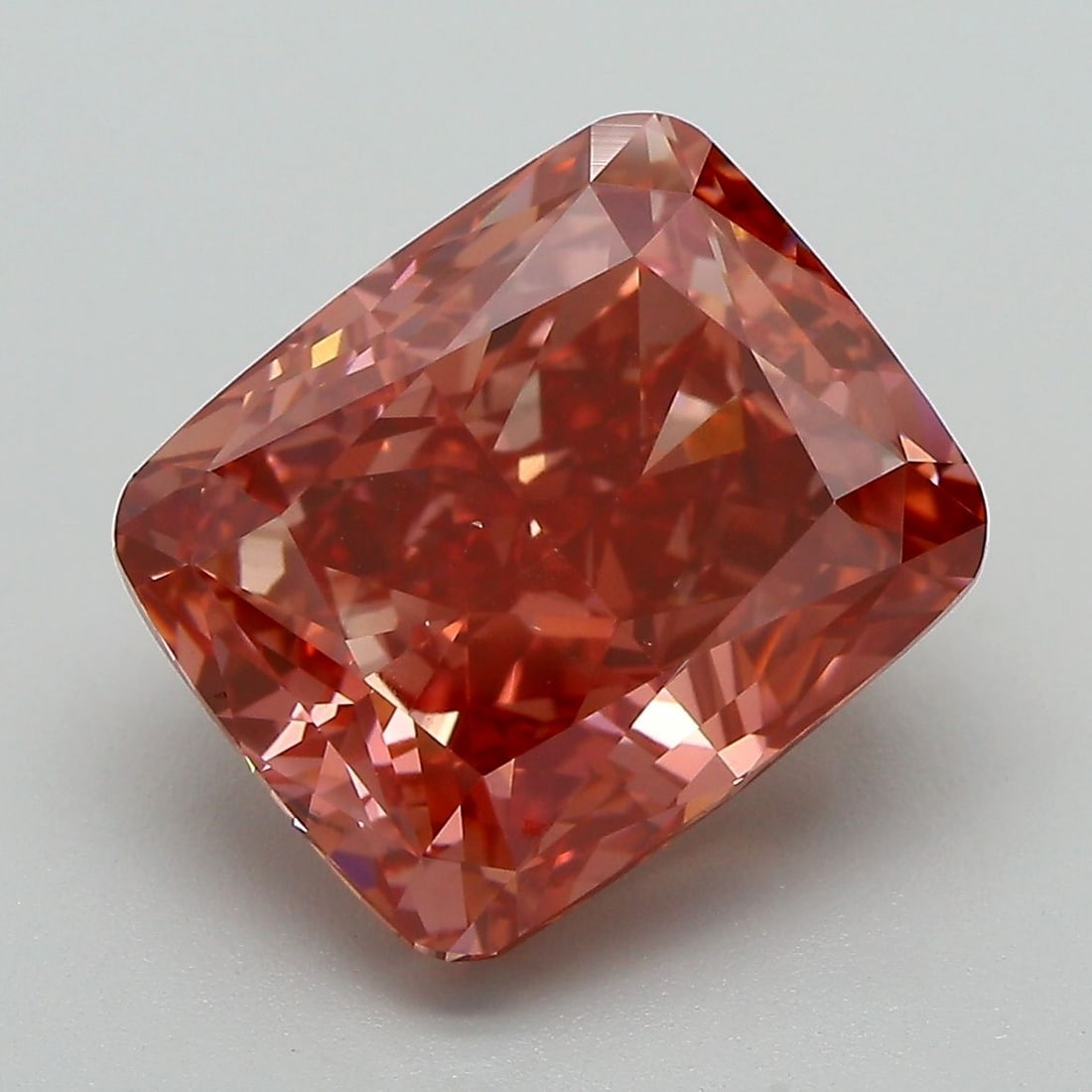 Loose Diamond - CUSHION MODIFIED 7.92ct Fancy Red VS2: Loose Diamond - CUSHION MODIFIED 7.92ct Fancy Red VS2 Source: This is a real non-mined Diamond that has been grown in a lab Shape: CUSHION MODIFIED Carats: 7.92 Color: Fancy Red Certification: IGI Vid