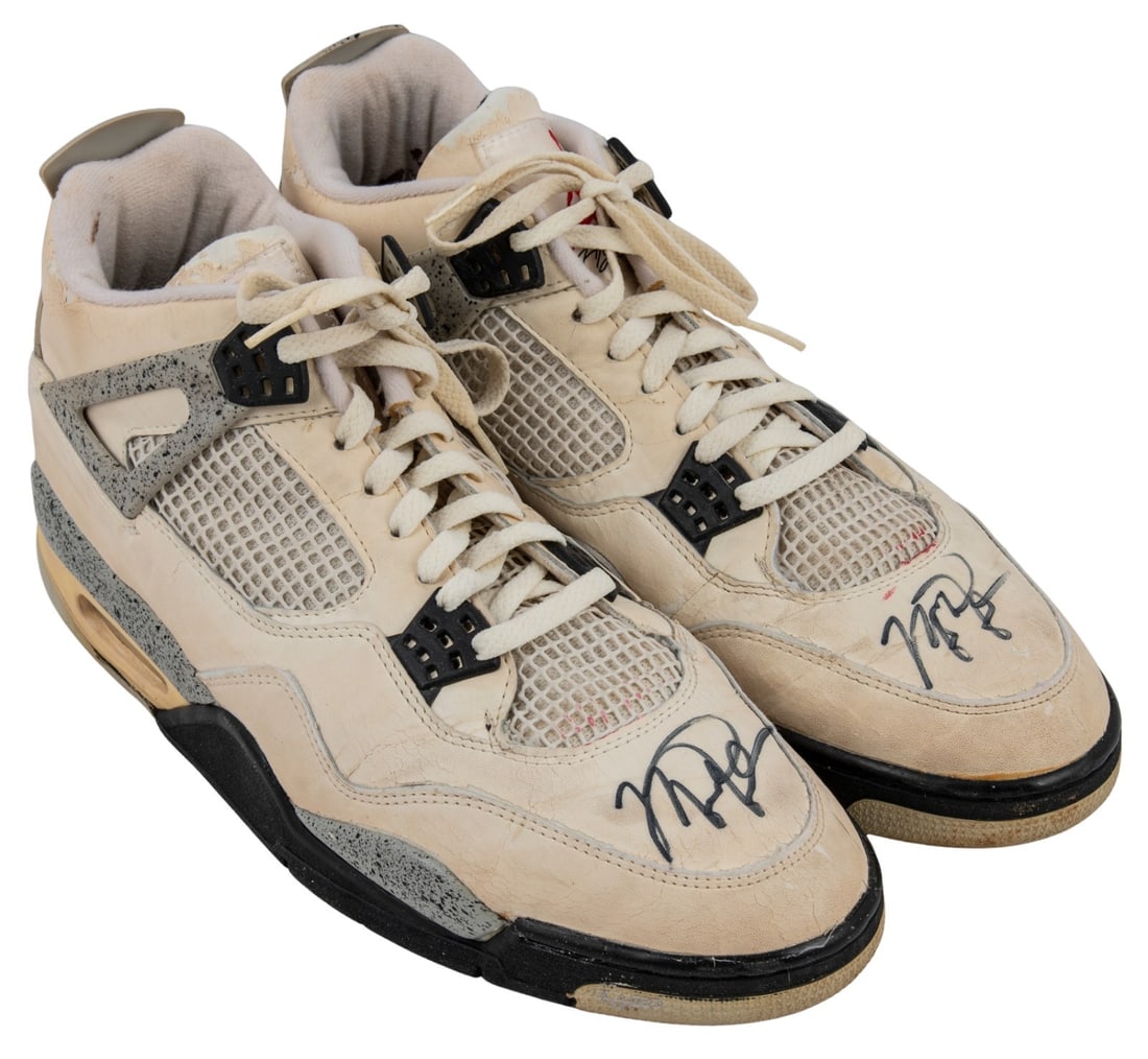 Michael Jordan Signed Game Used 1988 Nike Sneakers Beckett Authenticated: Michael Jordan Signed Game Used 1988 Nike Sneakers Beckett Authenticated Offered is a remarkable pair of Nike Jordan Brand basketball sneakers, personally used by NBA legend Michael Jordan during the