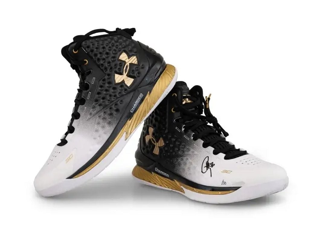 Stephen Curry Autographed Under Armour Curry 1 MVP Limited Edition #/30: Stephen Curry Autographed Under Armour Curry 1 MVP Limited Edition #/30 Own a piece of basketball history with these Stephen Curry signed autographed shoes from Under Armour, the Curry Retro 1 MVP edi