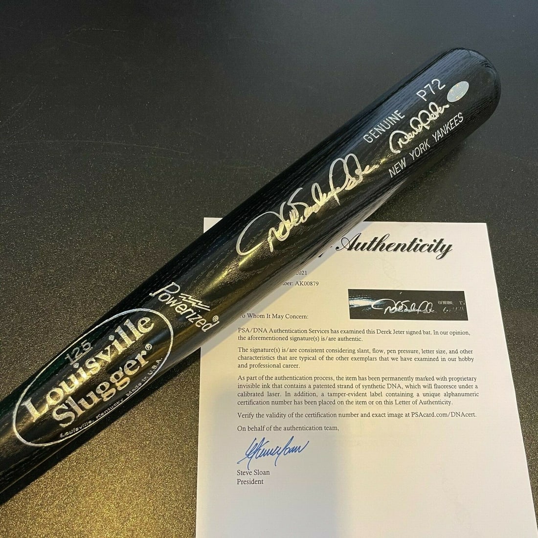 Derek Jeter Signed Louisville Slugger Bat Full Name PSA DNA COA: Derek Jeter Signed Louisville Slugger Bat Full Name PSA DNA COA This is an original Derek Sanderson Jeter signed game model baseball bat, authenticated by PSA DNA, featuring Jeter's full name autograp