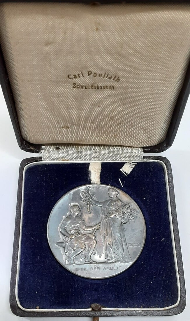 Silver Long Service Medal by Carl Poellath for Bavarian Industrial Association Germany: Silver Long Service Medal by Carl Poellath for Bavarian Industrial Association Germany This vintage German silver medal was awarded for long service by the Bavarian Industrial Association. Struck by C