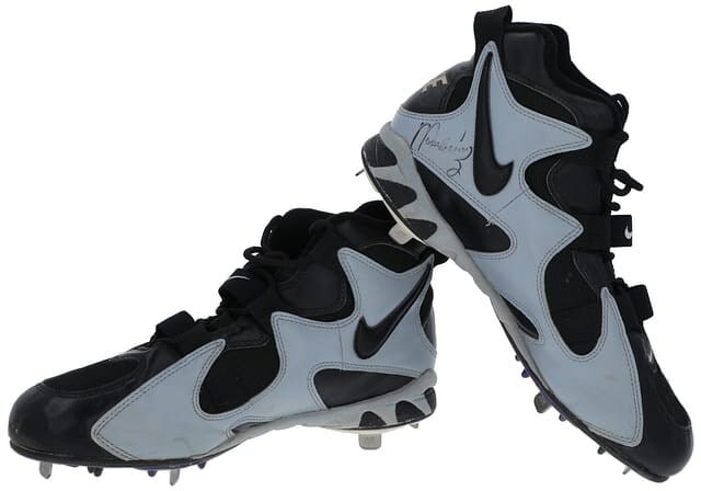 Manny Ramirez Dual Signed 2000 Boston Red Sox Game Used Nike Cleats JSA COA: Manny Ramirez Dual Signed 2000 Boston Red Sox Game Used Nike Cleats JSA COA Celebrate the legacy of baseball legend Manny Ramirez with this pair of dual-signed game-used cleats from the 2000 MLB seaso