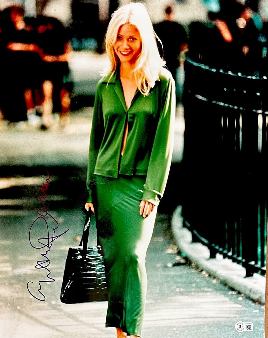 Gwyneth Paltrow Signed 16x20 Photo with Beckett LOA: Gwyneth Paltrow Signed 16x20 Photo with Beckett LOA This stunning 16x20 photograph features the autograph of renowned actress Gwyneth Paltrow, elegantly signed in blue permanent marker. The signature