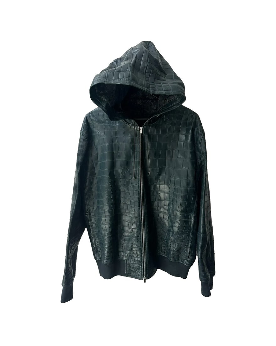 Hermes Green Crocodile Leather Silk Lined Jacket Euro 52 US XL: Hermes Green Crocodile Leather Silk Lined Jacket Euro 52 US XL This Hermes jacket features a full crocodile leather outer shell in green, complemented by a luxurious silk lining. Designed in a Europea